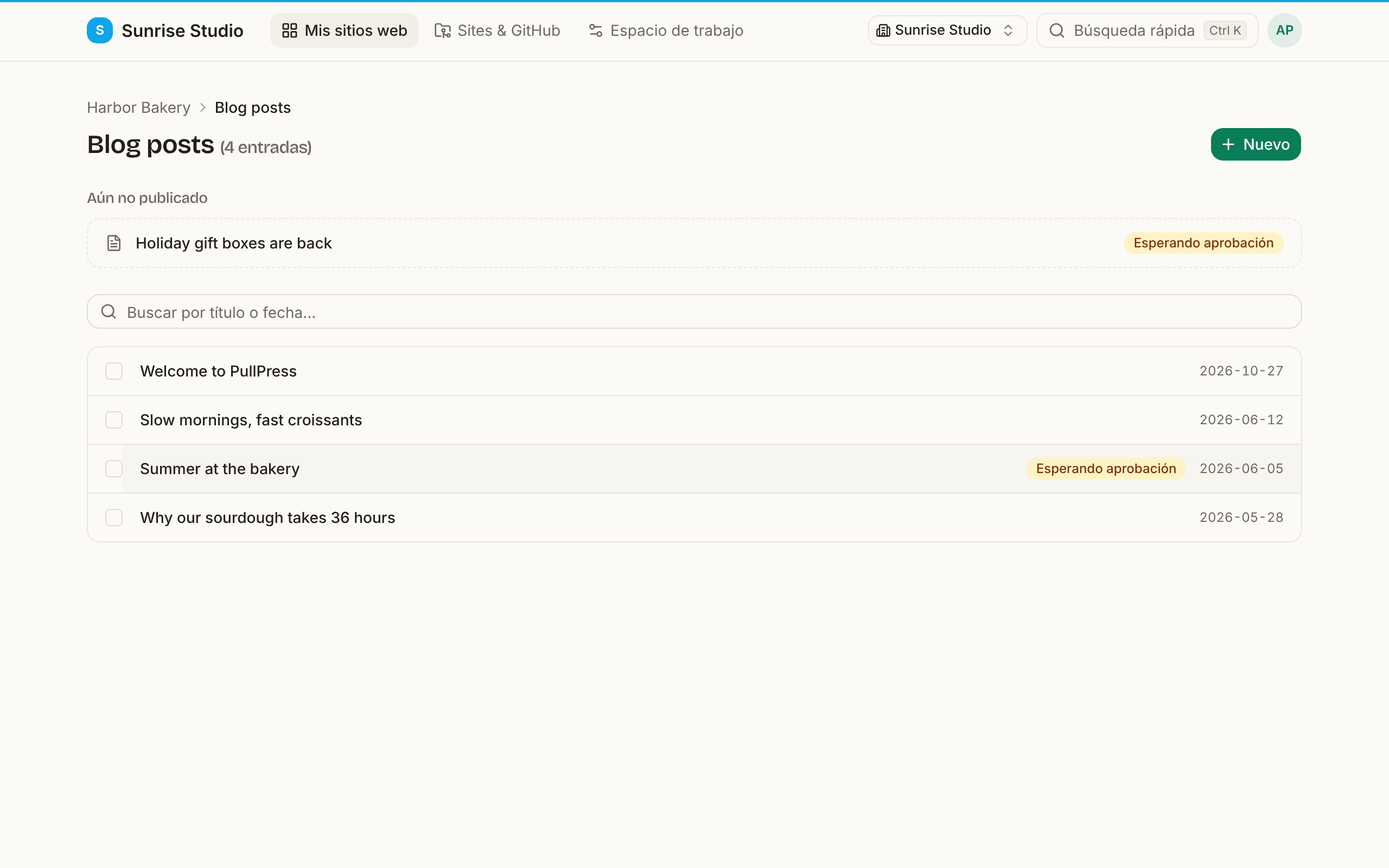 La colección Blog posts: una lista de entradas con buscador y sus fechas, casillas para acciones masivas y un botón Nuevo