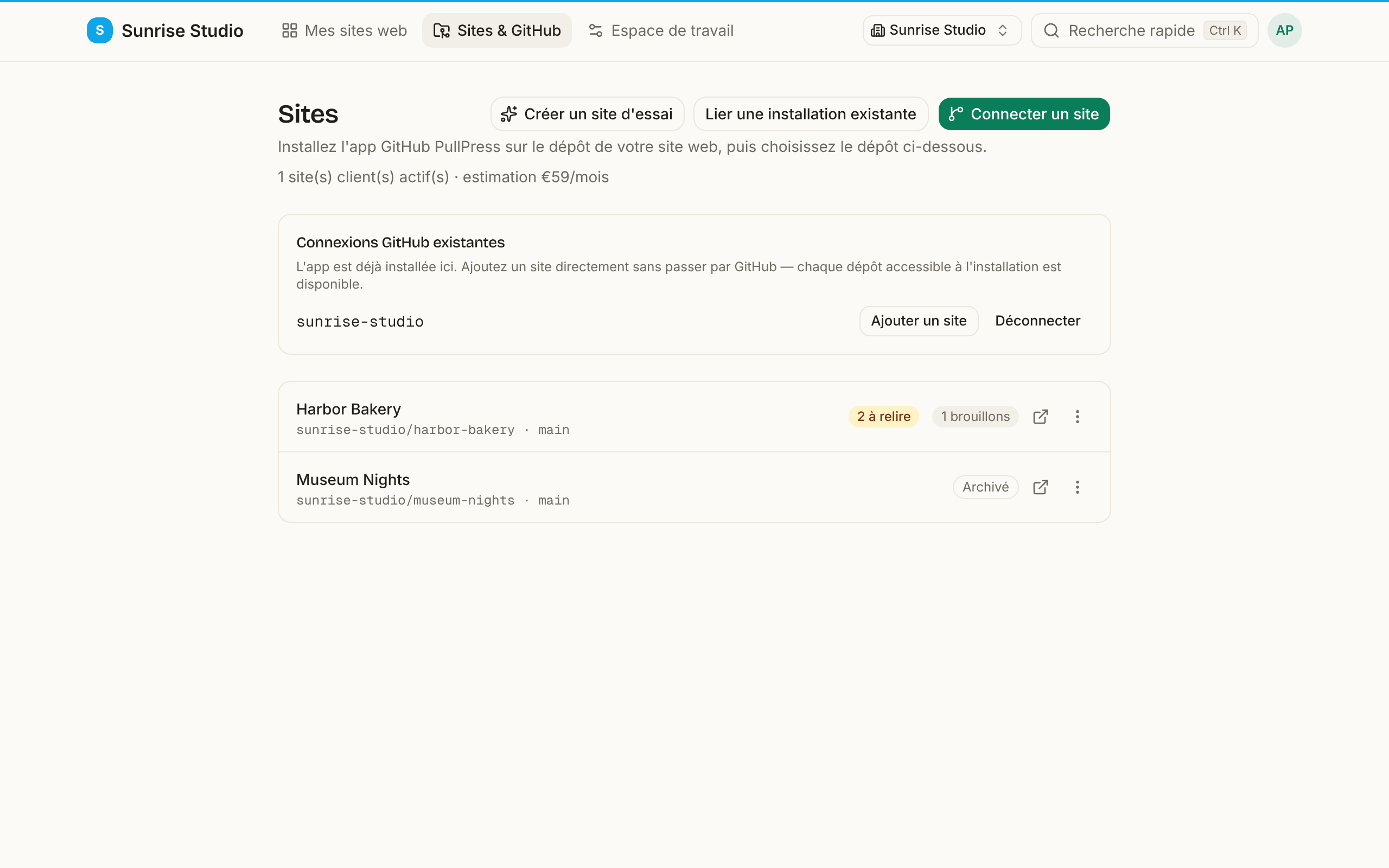 La page Sites & GitHub avec une carte Connexions GitHub existantes pour l’installation sunrise-studio (Ajouter un site, Déconnecter) au-dessus de la liste des sites connectés, plus les boutons Lier une installation existante et Connecter un site