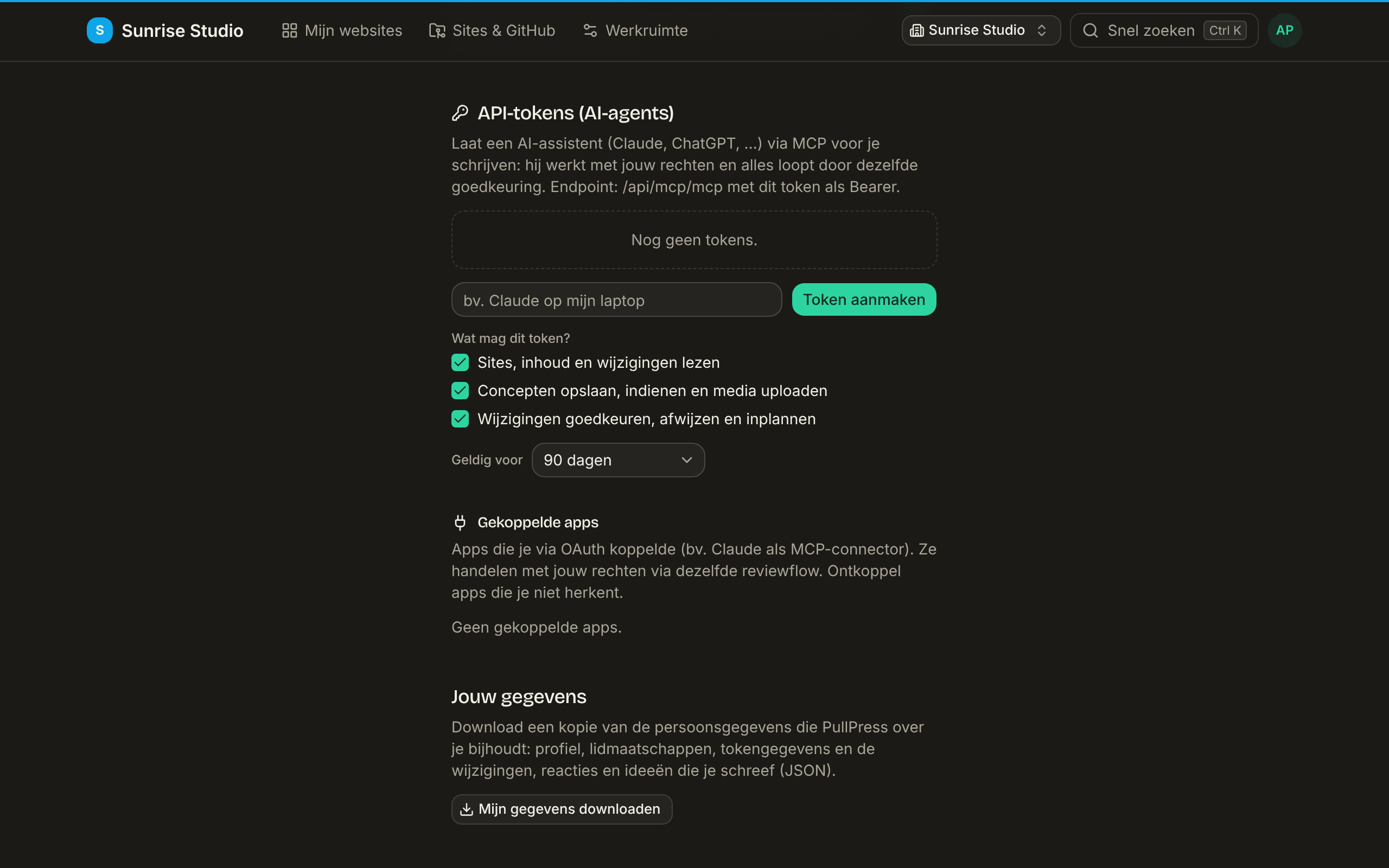 Het onderdeel API-tokens (AI-agents) van het profiel: uitleg over het MCP-endpoint, een lege lijst tokens, een naamveld met een knop Token aanmaken, drie vinkjes voor rechten (lezen; concepten bewaren, indienen en media uploaden; goedkeuren, afwijzen en inplannen), een keuzelijst Geldig voor op 90 dagen, en daaronder de lijst Gekoppelde apps