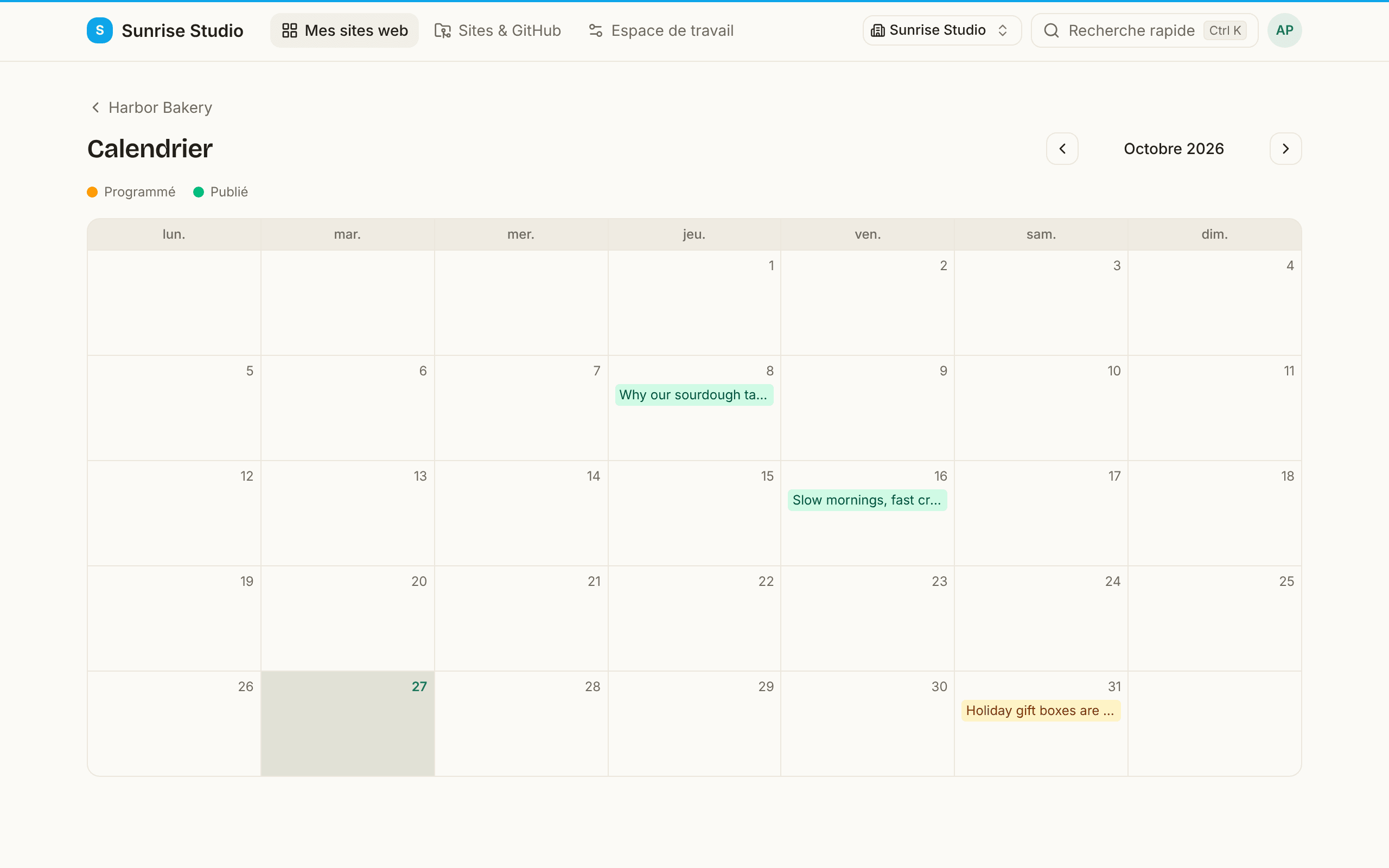 Le calendrier éditorial du mois en cours : les articles publiés en pastilles vertes aux jours de leur mise en ligne, un article programmé en pastille orange à sa date de publication future, et aujourd’hui mis en évidence
