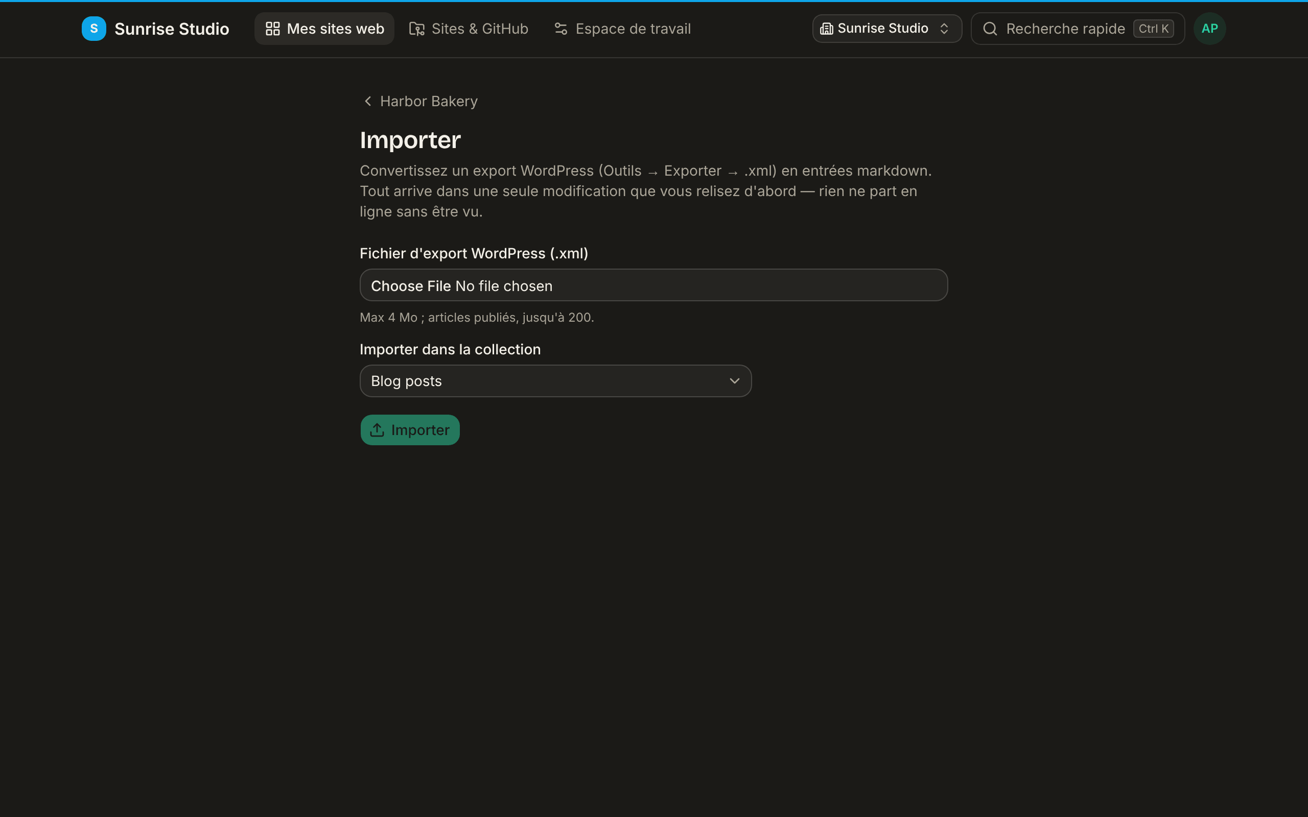 La page Importer d’un site : un sélecteur Fichier d’export WordPress (.xml) avec la note 4 Mo max. et articles publiés uniquement, jusqu’à 200, un menu Importer dans la collection réglé sur Blog posts, et un bouton Importer