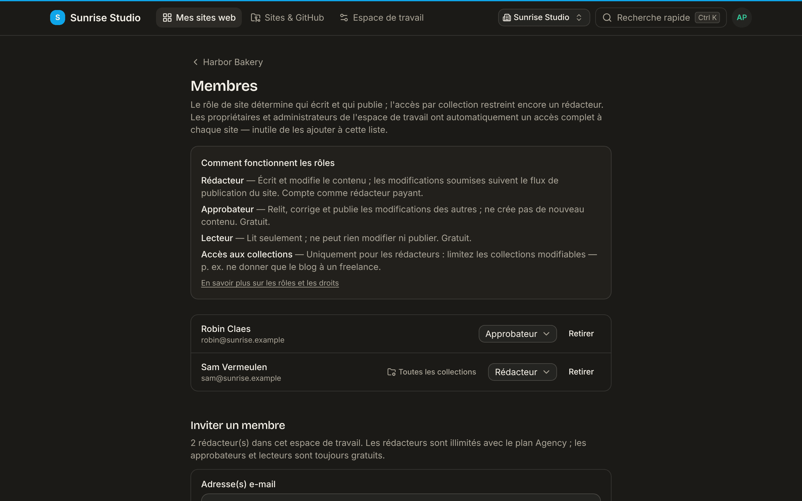 La page Membres d’un site : une explication « Comment fonctionnent les rôles » pour Rédacteur, Approbateur et Lecteur avec l’accès par collection, les membres actuels avec un menu de rôle, et le formulaire d’invitation avec le nombre de rédacteurs